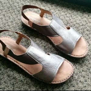 SOLD!!!!!! Metallic Silver Open Toed Sandals